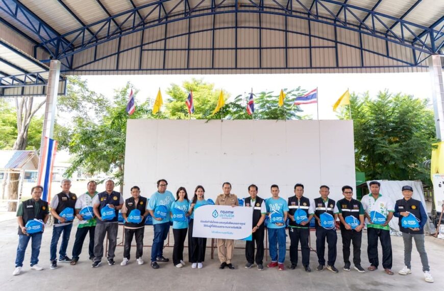 กรุงเทพประกันชีวิตลงพื้นที่ช่วยเหลือผู้ประสบอุทกภัยใส่ใจผู้ประสบภัย มอบถุงยังชีพบรรเทาความเดือดร้อนในจังหวัดพระนครศรีอยุธยา นครสวรรค์และชัยนาท